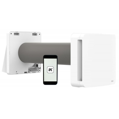 Hvid Klimair Unoklima 2.0 WiFi-ventilator med varmegenvinding, rørdele og telefon med app vist samlet.