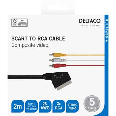 Emballagen til Deltaco SCART til composite-kabel viser sorte ledninger, tre farvede RCA-stik og SCART-stik med kontakt.