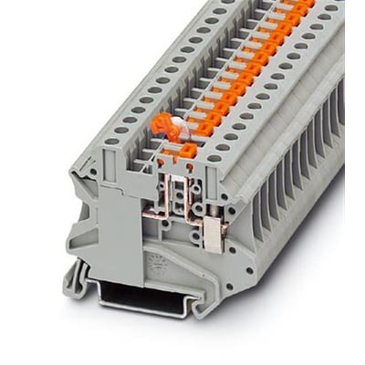 Nærbillede af Phoenix Contact knivskilleklemme, der viser den interne kobberforbindelse og skruemekanismen.