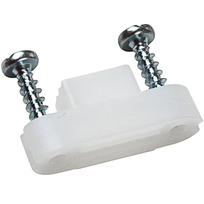 En Ja-us lille aflastning i hvid plast med to metal skruer monteret i forborede huller.