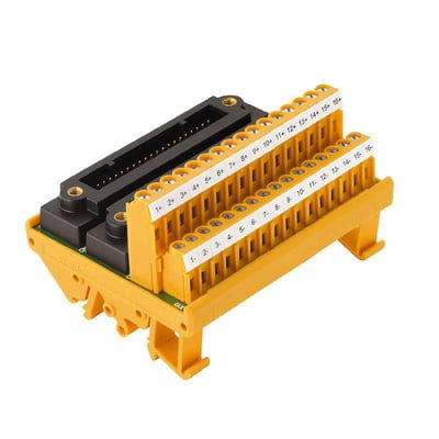 Weidmüller LM2NZF interfacemodul med orange terminaler og sorte 40-polede stik, set skråt forfra.