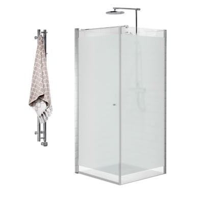 Vetro svingdør 69x200 cm med silkemat glas og justerbar aluprofil, vist med brusehoved og håndklædeholder.