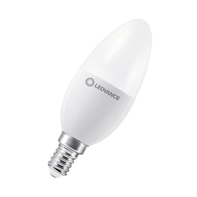 Ledvance LED kerte med synligt 'LEDVANCE' logo og mat hvid overflade, E14 fatning, 7,3W, 2700K, 806 lm.