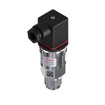 Danfoss MBS32 tryktransmitter, visuelt fra siden, med 0-10V udgang og G ½" tryk-tilslutning.