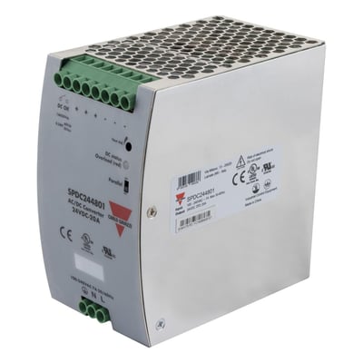 Carlo Gavazzi 20 A strømforsyning til 24 VDC med grønne skrueklemmer og ventileret metalhus, set skråt forfra.
