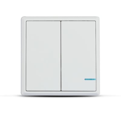 Hvid V-TAC 2-gangs sensorafbryder i PC-materiale med en lille blå indikatorlampe, monteret på en ren hvid baggrund.