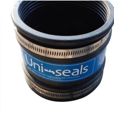 Uni-Seals 100-115 mm kobling i sort EPDM gummi med to rustfri spændebånd.
