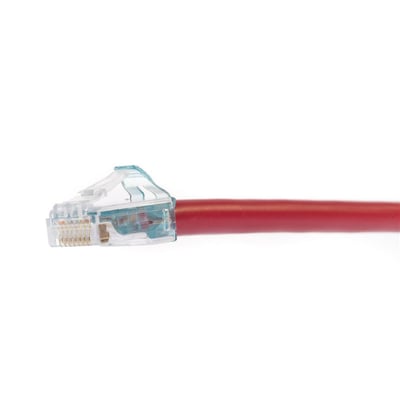 CommScope SYSTIMAX 360 GigaSPEED X10D patchkabel i Kategori 6A, 2,44m, rød LSZH med klar RJ45 stik.
