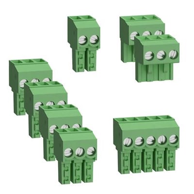 Flere grønne M172 07 I/O skrue terminal blokke fra Schneider Electric vises på en hvid baggrund, herunder enheder med to, tre og fem terminaler.