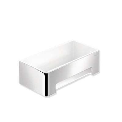 Hvid HEWI System 900-brusehylde på 220 x 115 x 67 mm, set skråt forfra med den åbne kurv og udskæringen synlig.