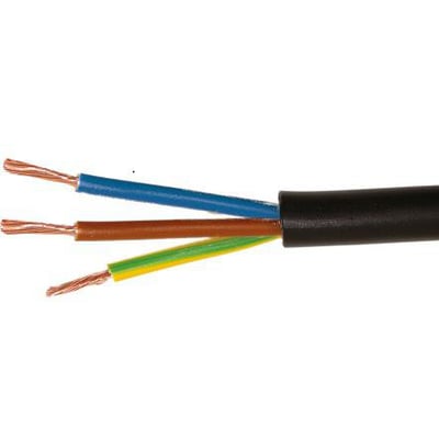 Sort H05 VV-F plastkappeledning med fire ledere, inklusive blå, brun og gul/grøn jordledning, set tæt på.