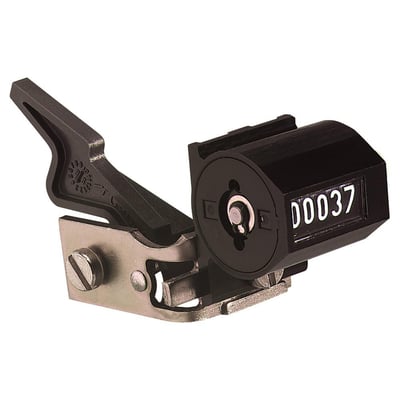 Schneider Electric mekanisk koblingstæller med et digitalt display der viser "00037" på en hvid baggrund.