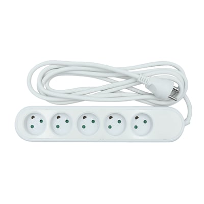 Nordic Quality 5-vejs stikdåse med jord og et hvidt 3 meter langt PVC-kabel (3x1,5mm²) klar til brug.