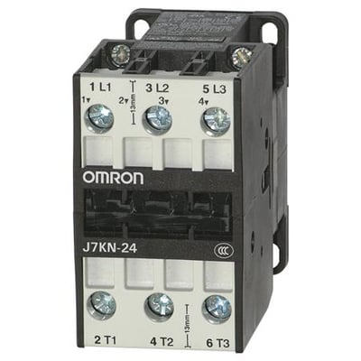 Omron J7KN-24 3-polet kontaktor med 24 A / 11 kW AC-3 og 24 VAC spole, vist på hvid baggrund.