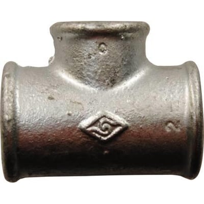 Galvaniseret tee-rørsamling med 3/4" gevind, viser dens T-form og metalfinish.