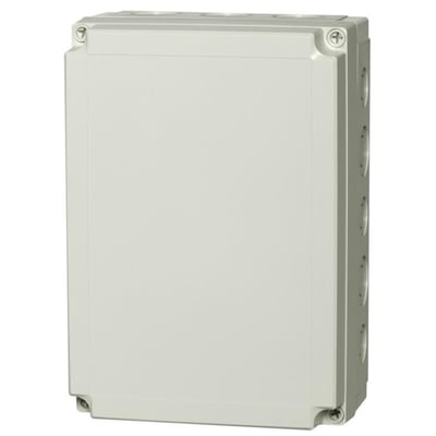 Fibox MNX kasse set fra siden, viser monteringshuller og robust polycarbonat design i lys grå RAL 7035.