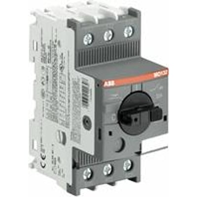 Detaljeret billede af ABB motorværn MO132-12A med fokus på den drejelige start/stop-kontakt og mærkat med tekniske specifikationer.