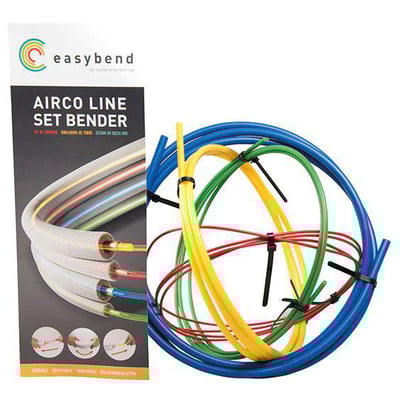 Easybend Airco Line Set Bender pakke med indvendige rørbukkere til kobberrør i forskellige størrelser med farvekodede rør på hvid baggrund.