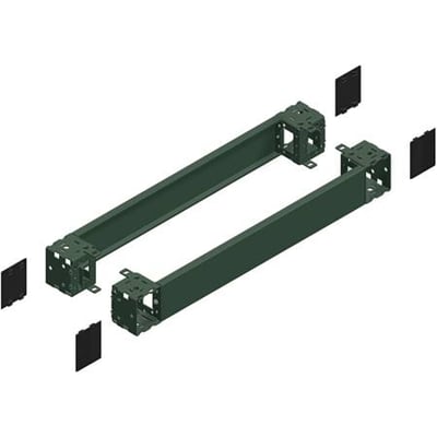 Schneider Electric Spacial Stil SM sokkelfront i mørkegrøn, måler 100x1000mm med fire sorte endedæksler.