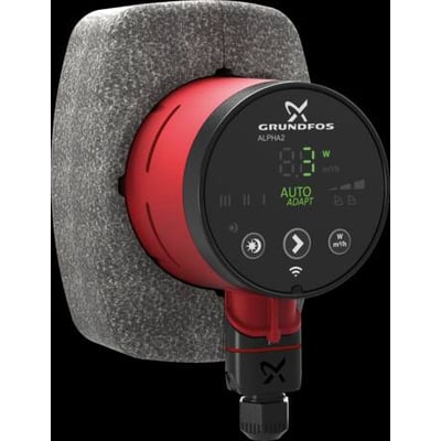 Nærbillede af Grundfos ALPHA2 15-60 130 cirkulationspumpens digitale display, der viser AUTOADAPT-funktionen og strømforbrug.