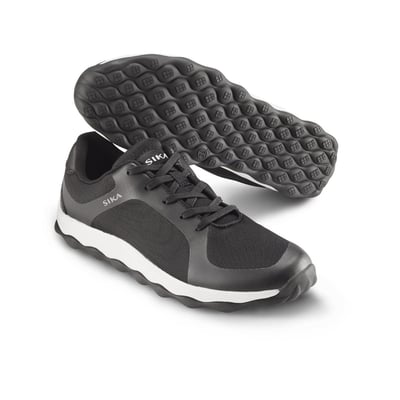 Sika Footwear arbejdssko i sort med hvid mellemsål og sål med gittermønster i størrelse 48.