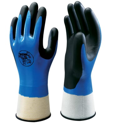 Showa S377-8 Nitril Grip arbejdshandsker i blå og sort med heldyppet nitrilbelægning og strikket manchet.
