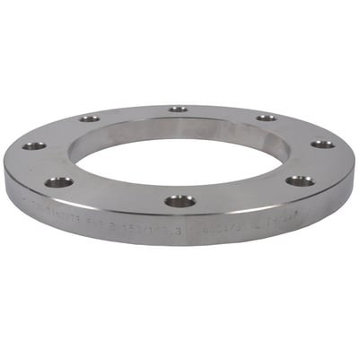 Indura planflange i AISI 316L, 139,7 mm, set skråt med centralt hul og jævnt placerede bolthuller.