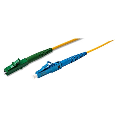 Fiberoptisk patchcord med gule og blå stik: LC/APC grønt stik til venstre og LC/UPC blåt stik til højre, 15 meter lang og 2mm tyk.