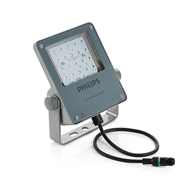 Philips CoreLine Tempo Small BVP111 Gen2 projektør set skråt forfra med LED-felt, monteringsbøjle og kabel.