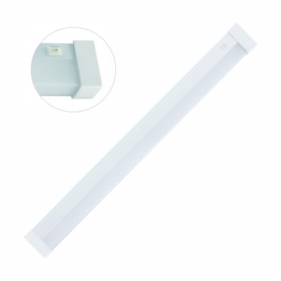 SpectrumLED Aquatica er et hvidt, firkantet LED-armatur på 60 cm med aflang lysflade og tænd/sluk-knap.