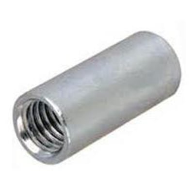 Syrefast M16X40 rund gevindmuffe i A4 stål, klasse 50, vist isoleret på hvid baggrund.