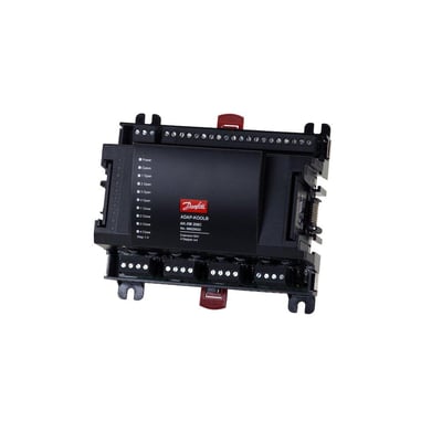 Danfoss AK-XM 205A-kommunikationsmodul til AK2 local bus med analoge ind- og udgange, vist forfra.