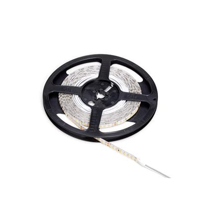 LED strip 4K IP20 på en sort spole, med et stykke af den fleksible lysliste trukket ud.
