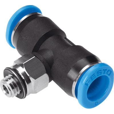 Festo T-forskruning QSMT-M5-6 i sort plast med blå push-in tilslutninger og M5 udvendigt gevind.