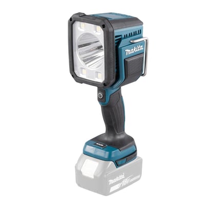 Makita DML812 18V LED lampe med drejbart hoved og 1250 lumen lysstyrke. Lampen har et robust, turkisblåt og sort design og en medfølgende 18V batteriadapter på en hvid baggrund.