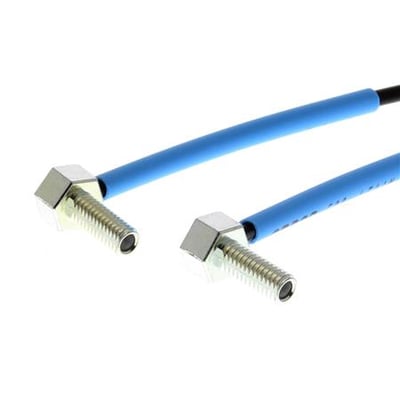 Omron E32-LT11N retroreflekterende fiberoptiske sensorhoveder med M4 sekskantet bagside og integreret linse, heraf et synligt på hvid baggrund.