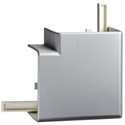 Lauritz Knudsen OptiLine 45 fladvinkel i aluminium, 140mm bred og 90 graders vinkel, med integrerede clips til installation.