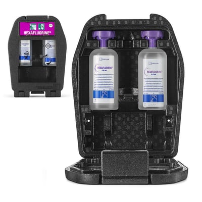 Vægmonteret øjenskylningsstation med to flasker Hexafluorine på 500 ml til neutralisering af flussyre.