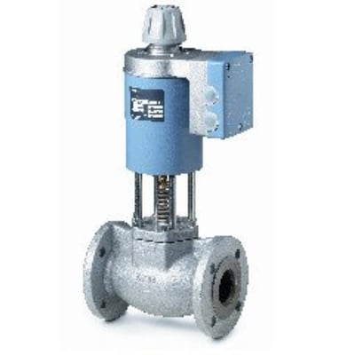 Siemens MVF461H15-0.6 magnetisk ventil med flange, PN16, DN15 og kvs 0.6, viser grå metalhus og blå styreenhed.