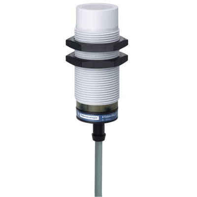 Schneider Electric M30 kapacitiv aftaster med 15mm følerafstand og 2 meter kabel, ideel til isolerede og ledende materialer.