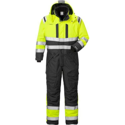 Kansas Fristads Hi-Vis vinterkedeldragt i gul og sort med reflekser, vist forfra med lynlås og lommer.