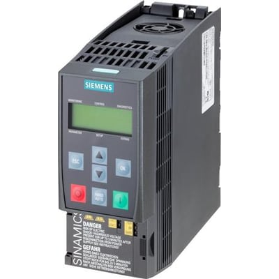 Siemens SINAMICS G120C frekvensomformer med 1,5kW motoreffekt og integreret filter. Synlig betjeningspanel med skærm og knapper.