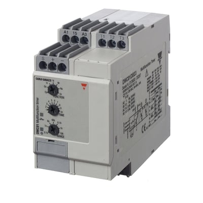 Carlo Gavazzi multifunktionstidsrelæ til DIN-skinne med drejeknapper og synlige tilslutningsklemmer.