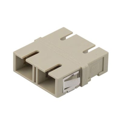 Adapter MM SC/PC Simplex i beige plast uden flange, viser dobbelte SC-porte og låsemekanisme.