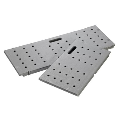 W.steps Platform Flexi WKL PFM-B arbejdsplatform i grå plast med mange små huller og et aflangt greb, vist på hvid baggrund.