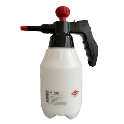 Trykforstøver 1800 Chemo fra Kabi med 1,8 liters kapacitet og 4 bars tryk, hvid tank med sorte og røde detaljer.