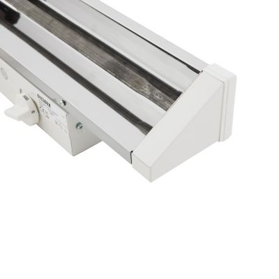 Nærbillede af Adax strålevarmer GVR 510 B i hvid med trin-afbryder og reflektorer på hvid baggrund.