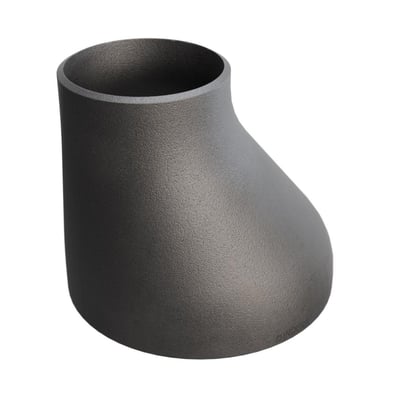 Nærbillede af Indura svejsereduktion, visende den glatte overflade og den gradvise overgang mellem de to rørdimensioner.