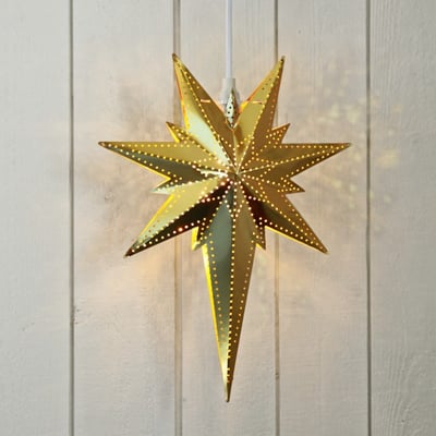 Star Trading Bethlehem julestjerne i messingfarvet metal, 35 cm høj, med et 3.5 meter hvidt ledningsophæng mod en hvid træbaggrund.