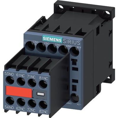 Siemens SIRIUS kontaktorrelæ med sort hus og synlige skrueterminaler, 5 NO + 3 NC og 24 V DC.